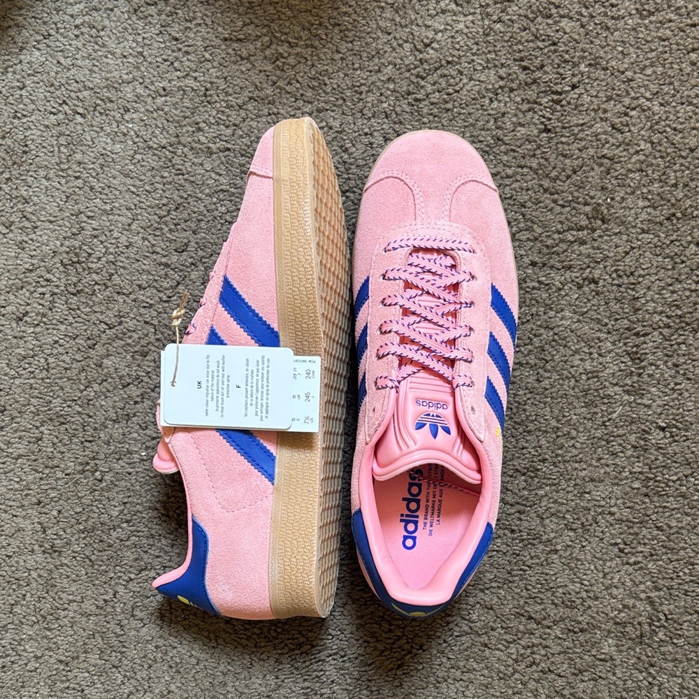 NEVER WORN Pink and Blue Adidas Gazelle